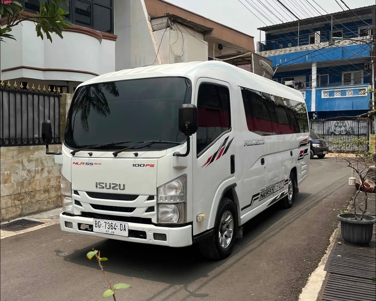 Isuzu Elf Long
